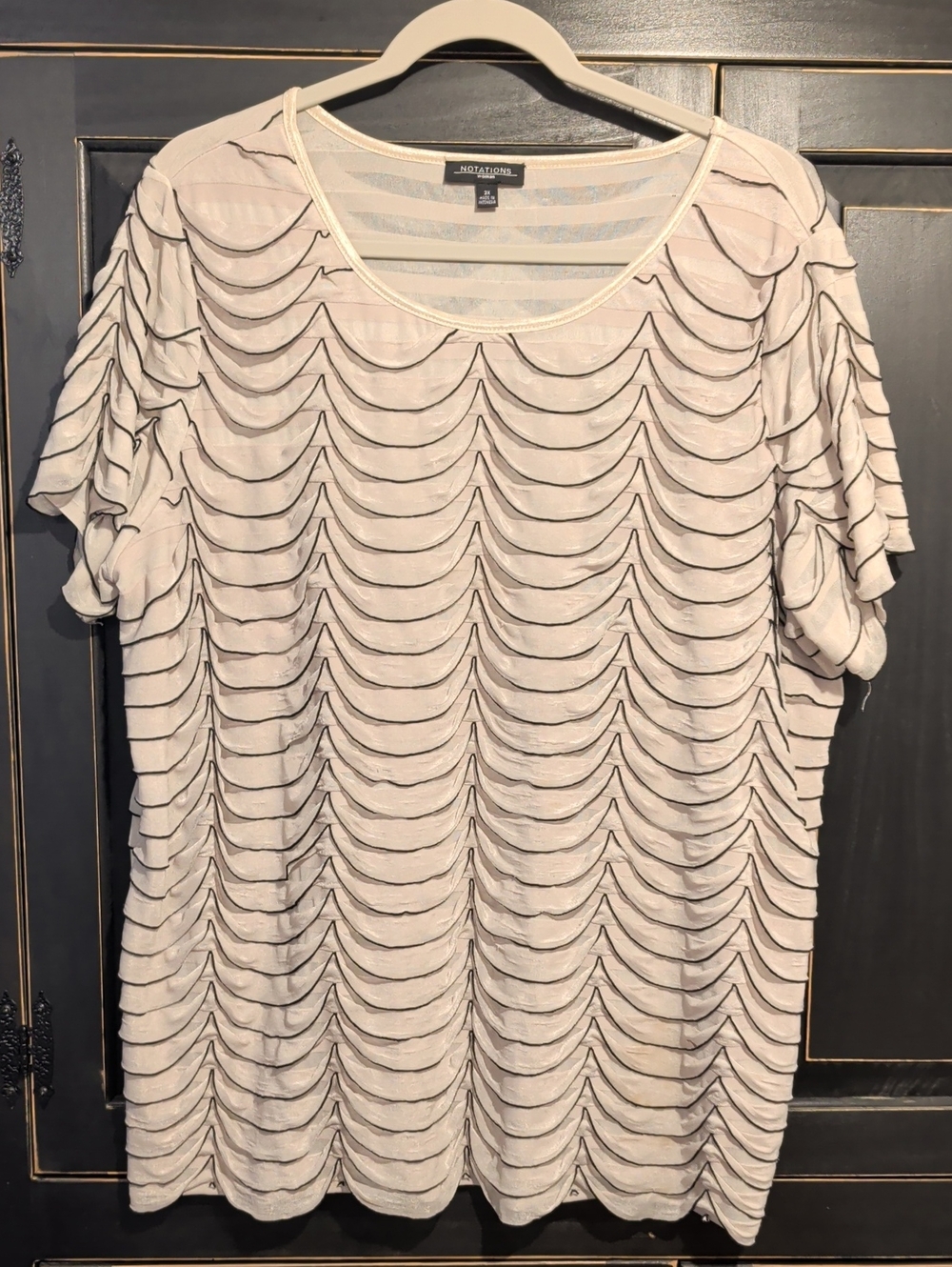 Notations Cream Short-Sleeve Layered Wave Texture Top
